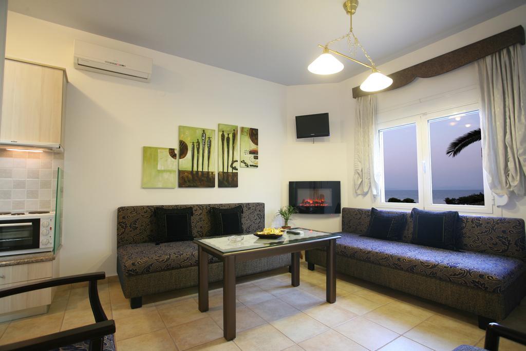 Aigli Apartments Nea Anchialos Exterior photo